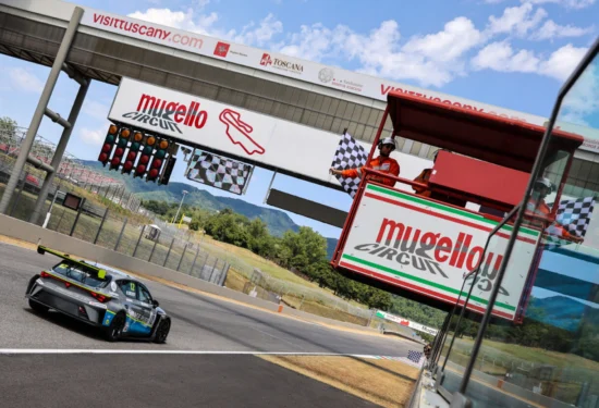 TCR Italy | Mugello #1 2026, Gara 2: Simonov infila la seconda consecutiva. Poloni 3° è ora a -7 da Imberti