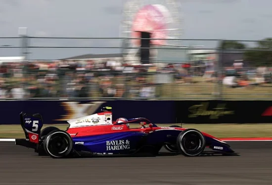 F3 | GP Gran Bretagna 2026, Qualifiche: Freddie Slater infiamma il pubblico di casa: suo il primo tempo