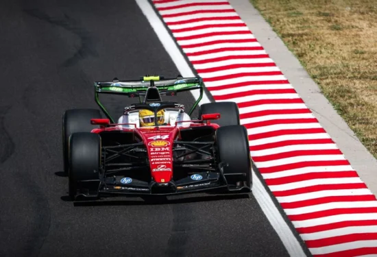 F1 | GP Ungheria 2026, tre posizioni di penalità per Lewis Hamilton per impeding su Piastri in qualifica