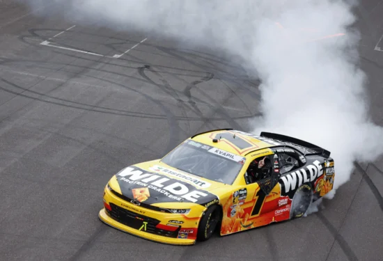 NASCAR | O’Reilly Auto Parts Series, Indianapolis 2026: primo successo in carriera per Carson Kvapil!