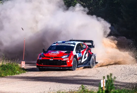 WRC | Rally Estonia 2026, PS1/3: Pajari detta il ritmo, Solberg insegue. Evans paga la road position