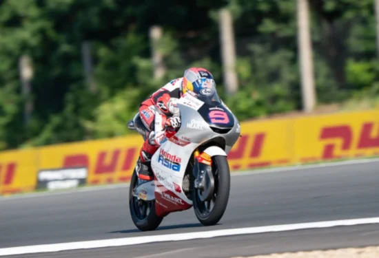 Moto3 | GP Germania 2026, Practice: Veda Pratama conduce. I primi 14 piloti in meno di 4 decimi!