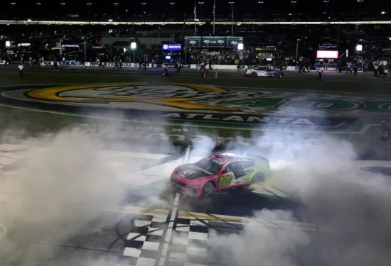 NASCAR | Cup Series, Atlanta #2 2026: Ryan Blaney domina una gara caotica quanto emozionante