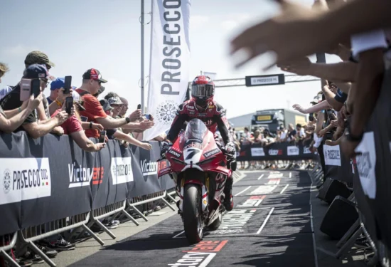 SBK | Round Gran Bretagna 2026: Iker Lecuona vince Gara 1 e interrompe la striscia di successi di Bulega!