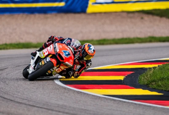 Moto2 | GP Germania 2026: Ivan Ortola si difende da Holgado e vince la seconda gara stagionale