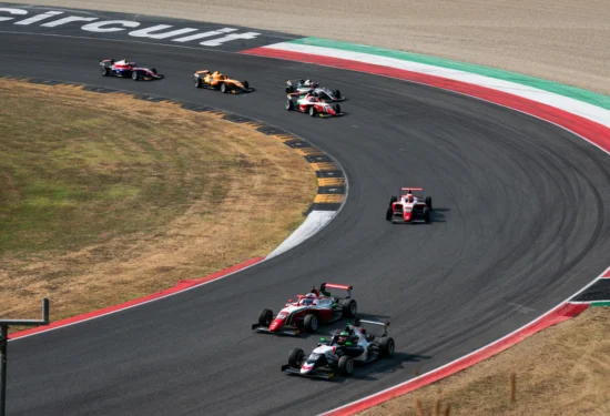 F4 Italia | Mugello #1 2026: Andy Consani vince una Gara 3 piena di colpi di scena