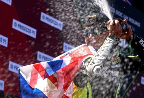 SSP | Round Gran Bretagna 2026, gara 2: Tom Booth-Amos conquista la sua prima doppietta in Supersport nel weekend di casa
