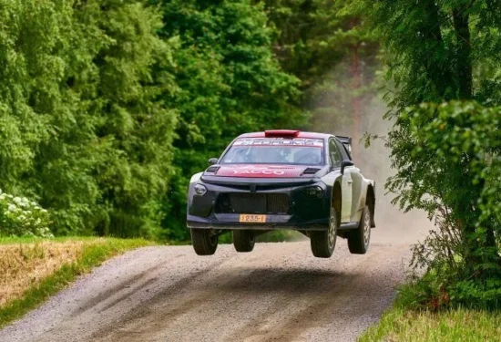 WRC | Lancia continua la sua ascesa nel Mondiale: Sesks e Suninen testano la Ypsilon HF Rally2 in Finlandia