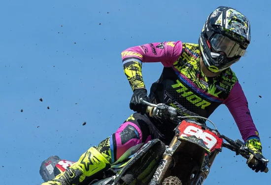 MX2 | GP Repubblica Ceca 2026: Guillem Farres inarrestabile, Loket è sua