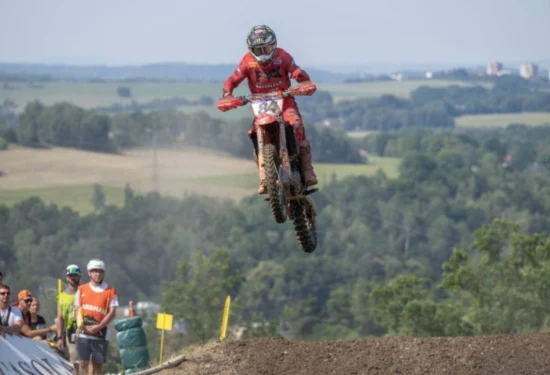 MXGP | GP Repubblica Ceca 2026: Jeffrey Herlings fa la tripletta ed ottiene la tabella rossa