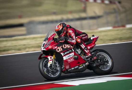 SBK | Round Gran Bretagna 2026, Warm-Up: Nicolò Bulega torna primo alla domenica mattina