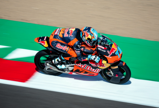 Moto3 | GP Gran Bretagna 2026: Valentin Perrone al comando della Practice, Ogden secondo