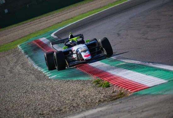 Formula Regional | Imola 2026: Emanuele Olivieri conquista la vittoria, la testa del campionato e il titolo rookie in Gara 1!