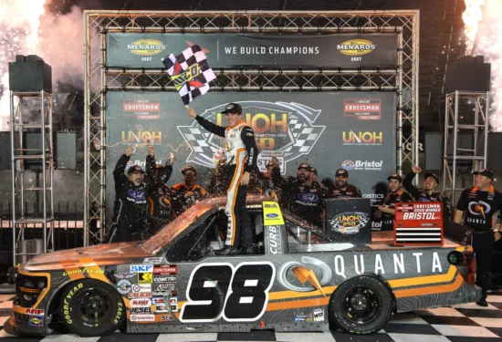 NASCAR | Truck Series, Bristol #2 2026: Jake Garcia sfrutta gli errori dei top driver e conquista la prima vittoria in carriera