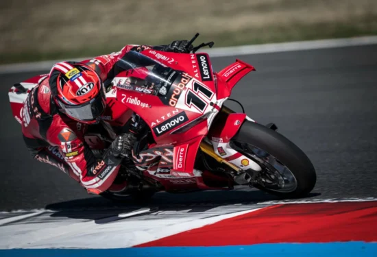SBK | Round Francia 2026, FP3: Bulega in testa, sorprende Gerloff