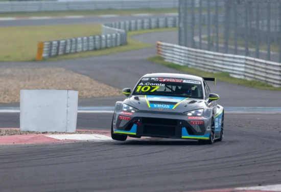 TCR World Tour | Chengdu 2026, Gara 2: Comte e Vernay regalano la prima storica doppietta a SP Compétition e Cupra nel Mondiale