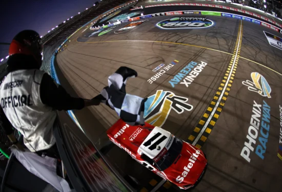 NASCAR | Truck Series, Phoenix 2026: Kaden Honeycutt vince una gara priva di azione