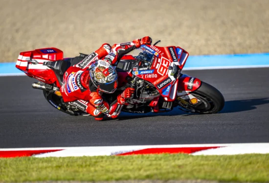 MotoGP | GP Giappone 2026: Marc Márquez comanda il Warm-up, Bezzecchi secondo