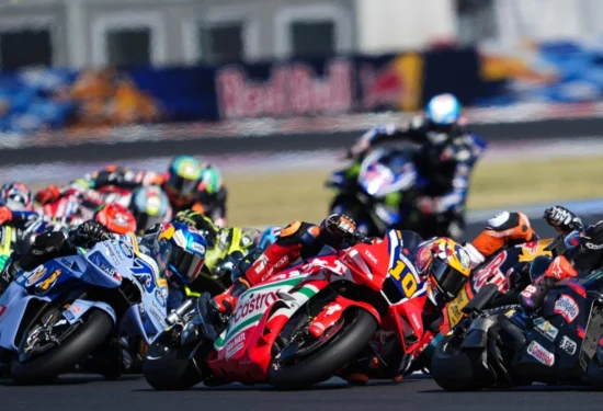 MotoGP | Stravolto il format del weekend dal 2027: prove libere ridotte, niente warm-up e qualifica dedicata alla Sprint