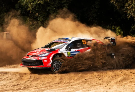 WRC | Rally Italia Sardegna 2026, PS11/13: Solberg porta il Mondiale all’ultima giornata. Evans resta davanti di soli 6 punti virtuali