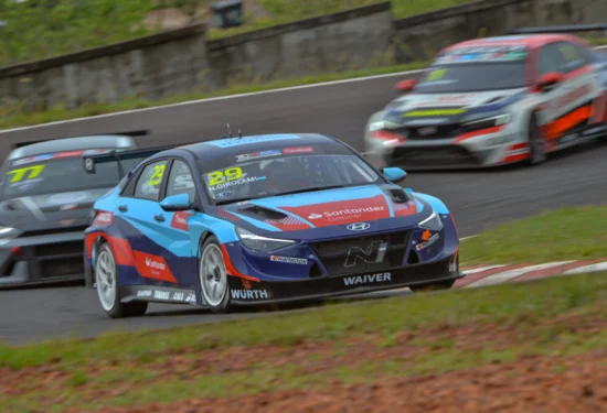 TCR South America | Posadas 2026, Gara 2: Girolami completa il weekend perfetto e si aggiudica la 100a gara della serie. Pernía e Reis ko