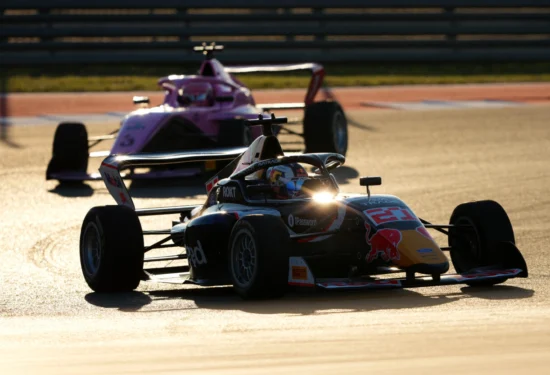 F1 Academy | GP Stati Uniti 2026: Prima vittoria in carriera per Alba Larsen. Palmowski è campionessa!
