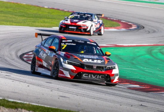 TCR Europe | Barcellona 2026, Qualifiche: Halder ritorna in pole dopo quattro anni e va a -14 dalla vetta. Butti 8°, Taylor 10°, Ley 11°